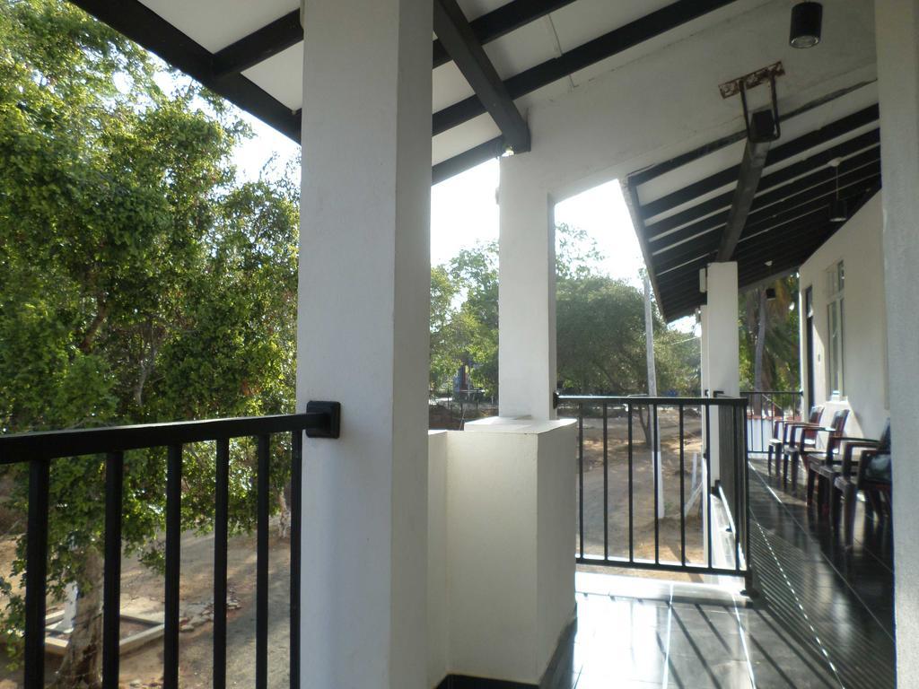 Romana Rest Kataragama Exteriör bild