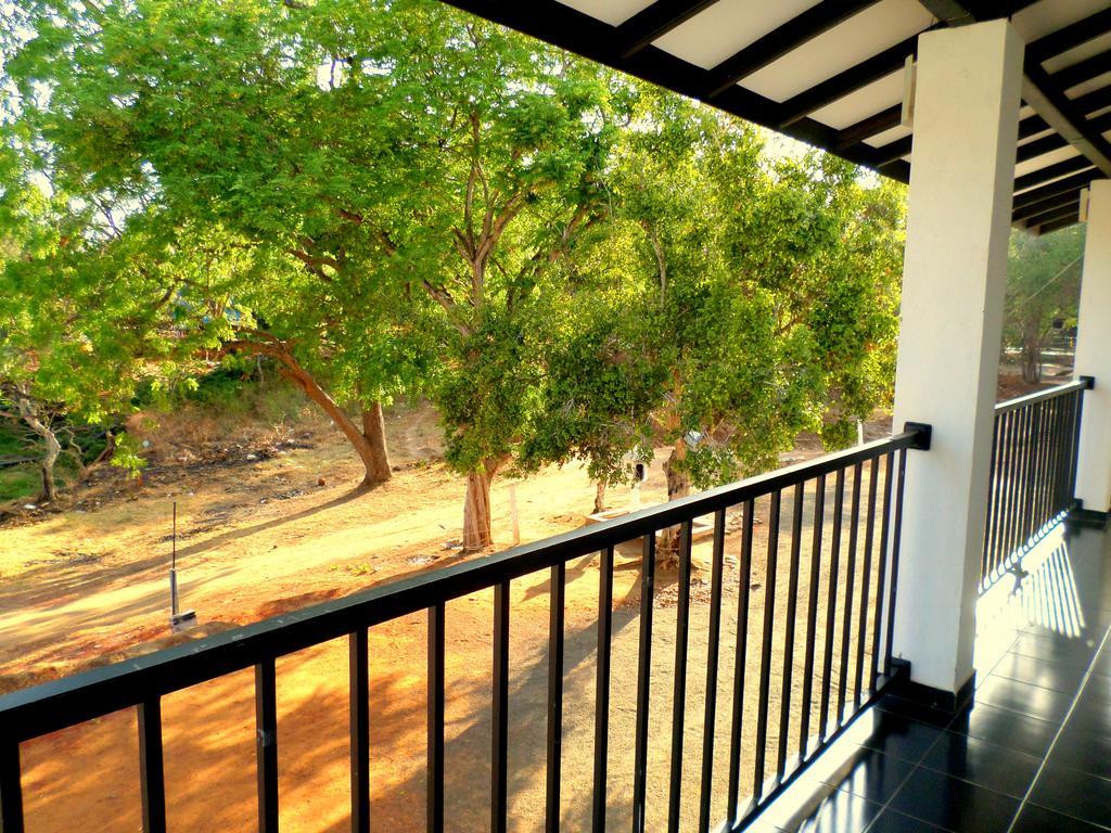 Romana Rest Kataragama Exteriör bild